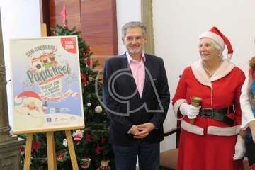 Música e ilusión en grandes dosis para recibir a Papá y Mamá Noel en Los Llanos (Foto TA)